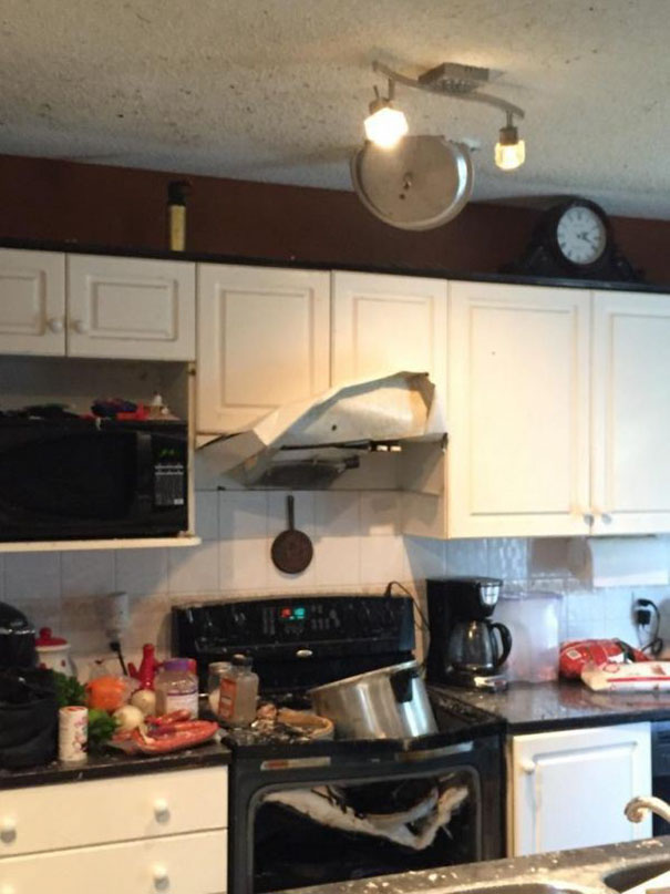 22-of-the-most-hilarious-kitchen-fails-ever-02.jpg