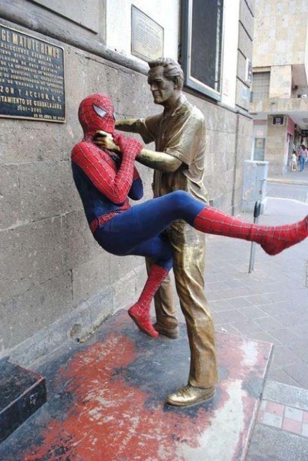 32 People Messing With Statues In The Most Hilarious Way Ever - Page 2 of 3