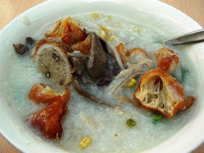 Thailand: Rice Porridge, Chinese Doughnuts, Pork Intestines