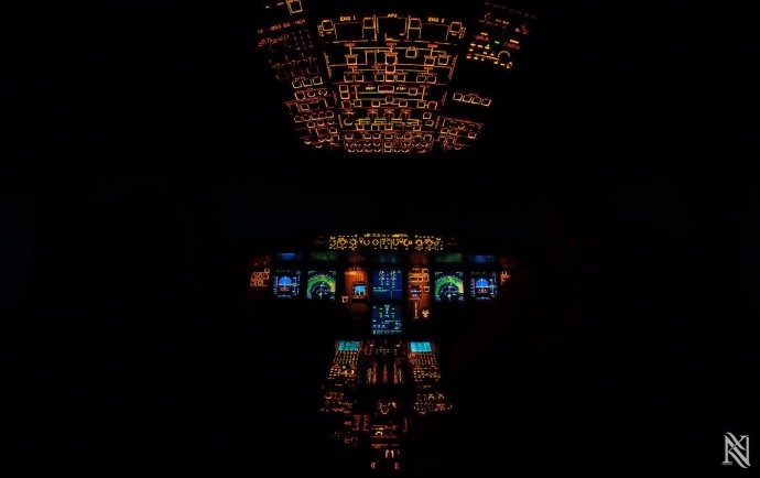 23 Cockpit Photos Taken By An Airline Captain That Will Completely Blow Your Mind